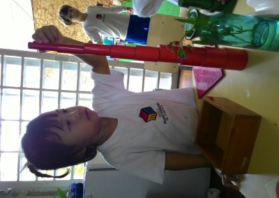 Julia construindo a Torre.